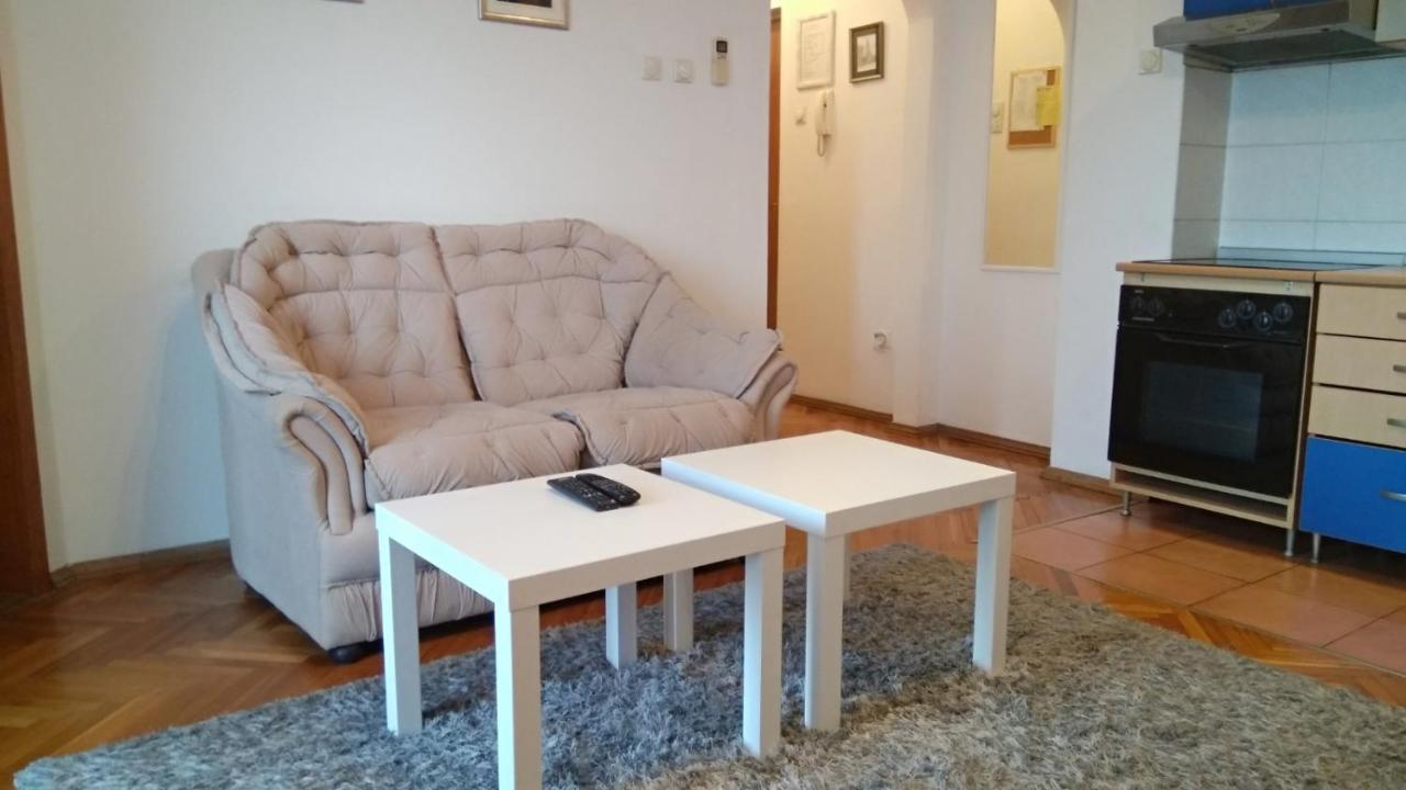 Jovana'S Apartment Újvidék Kültér fotó